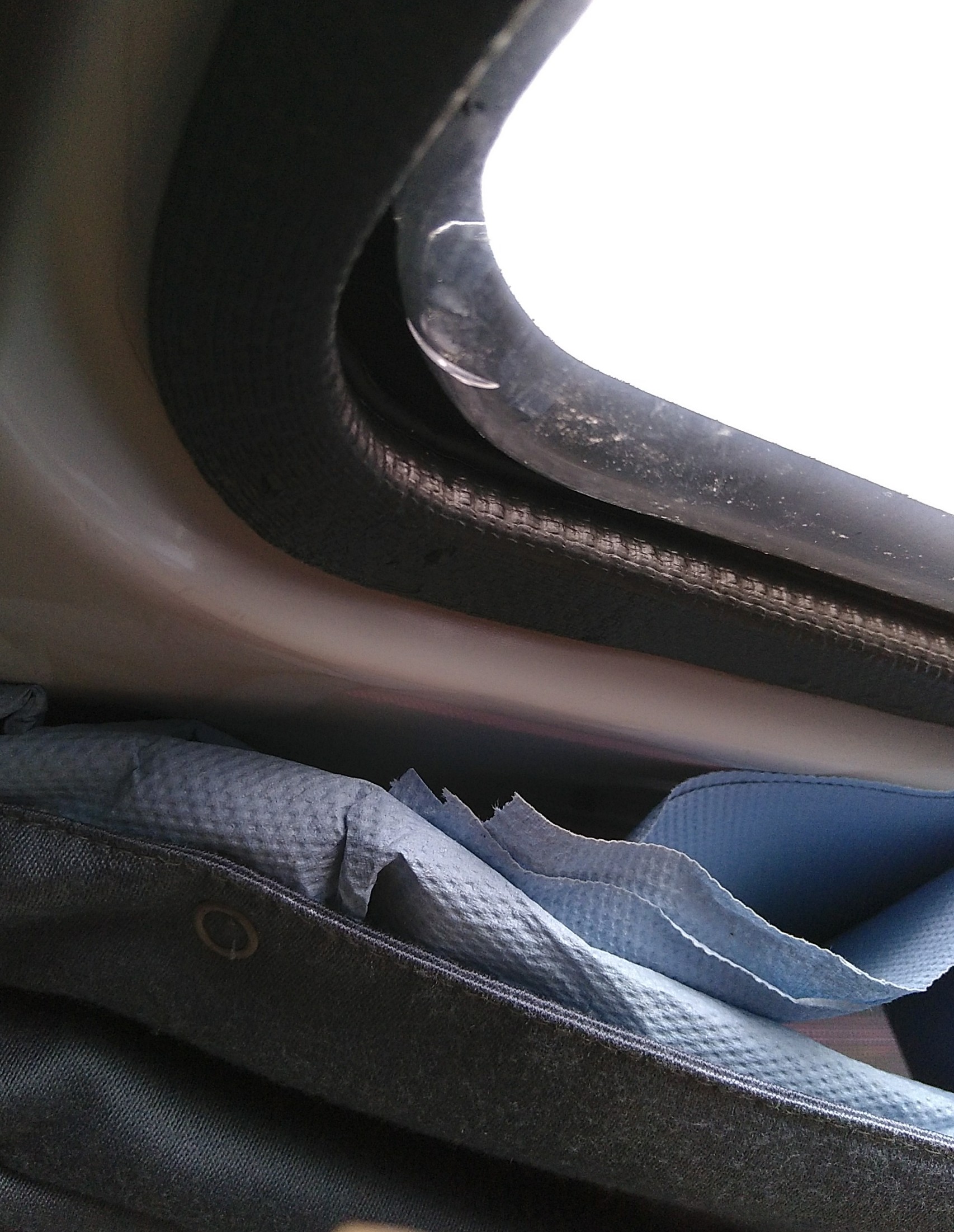 Ecke hinten links - Riss einmal rundrum