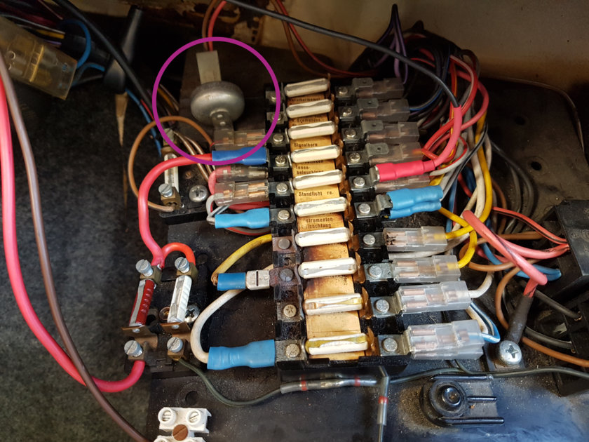 Sicherungskasten WoMo.png