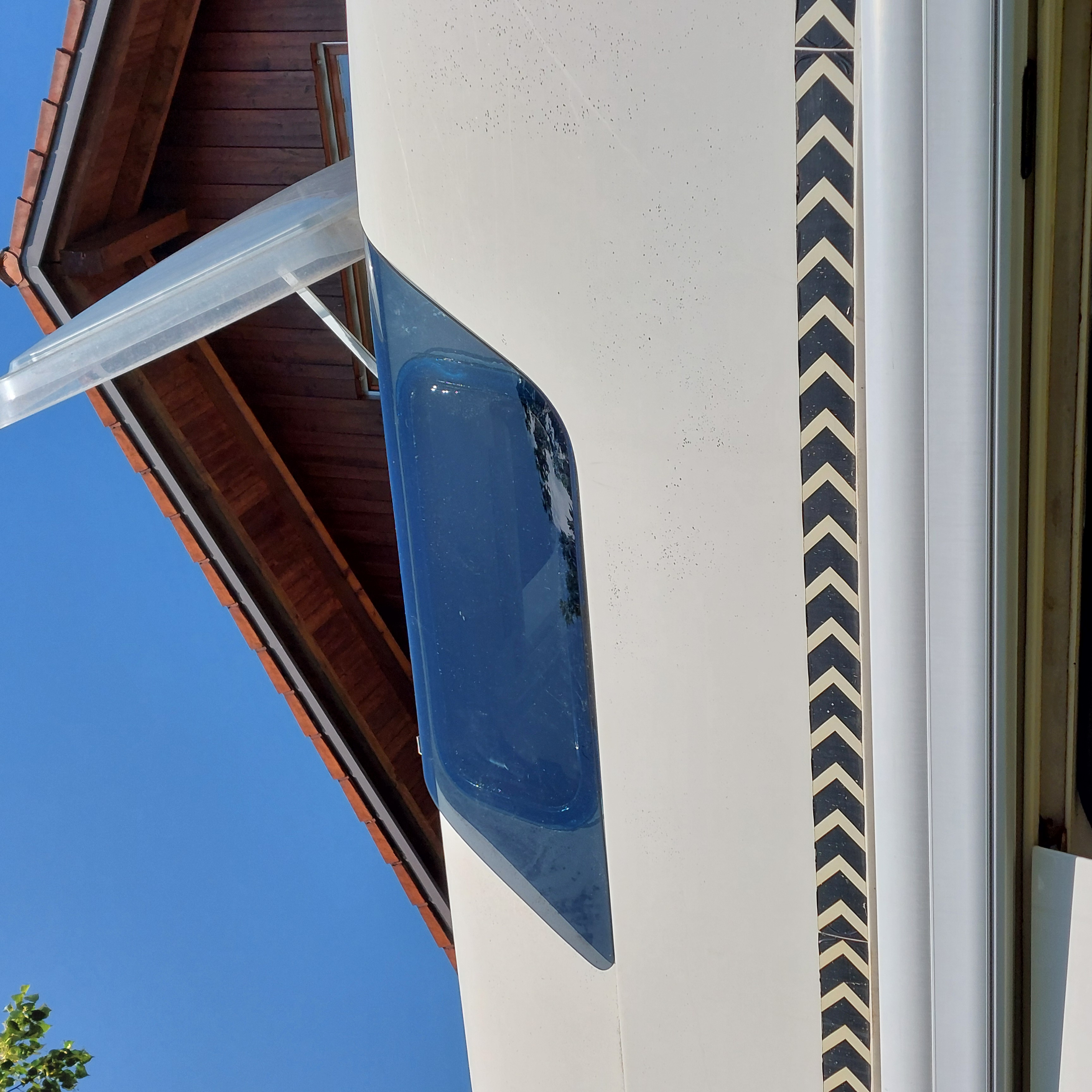 Fenster rechts aussen II.jpg